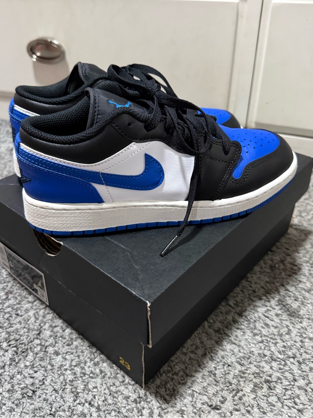 Air Jordan 1 Low - Picture 8 of 12